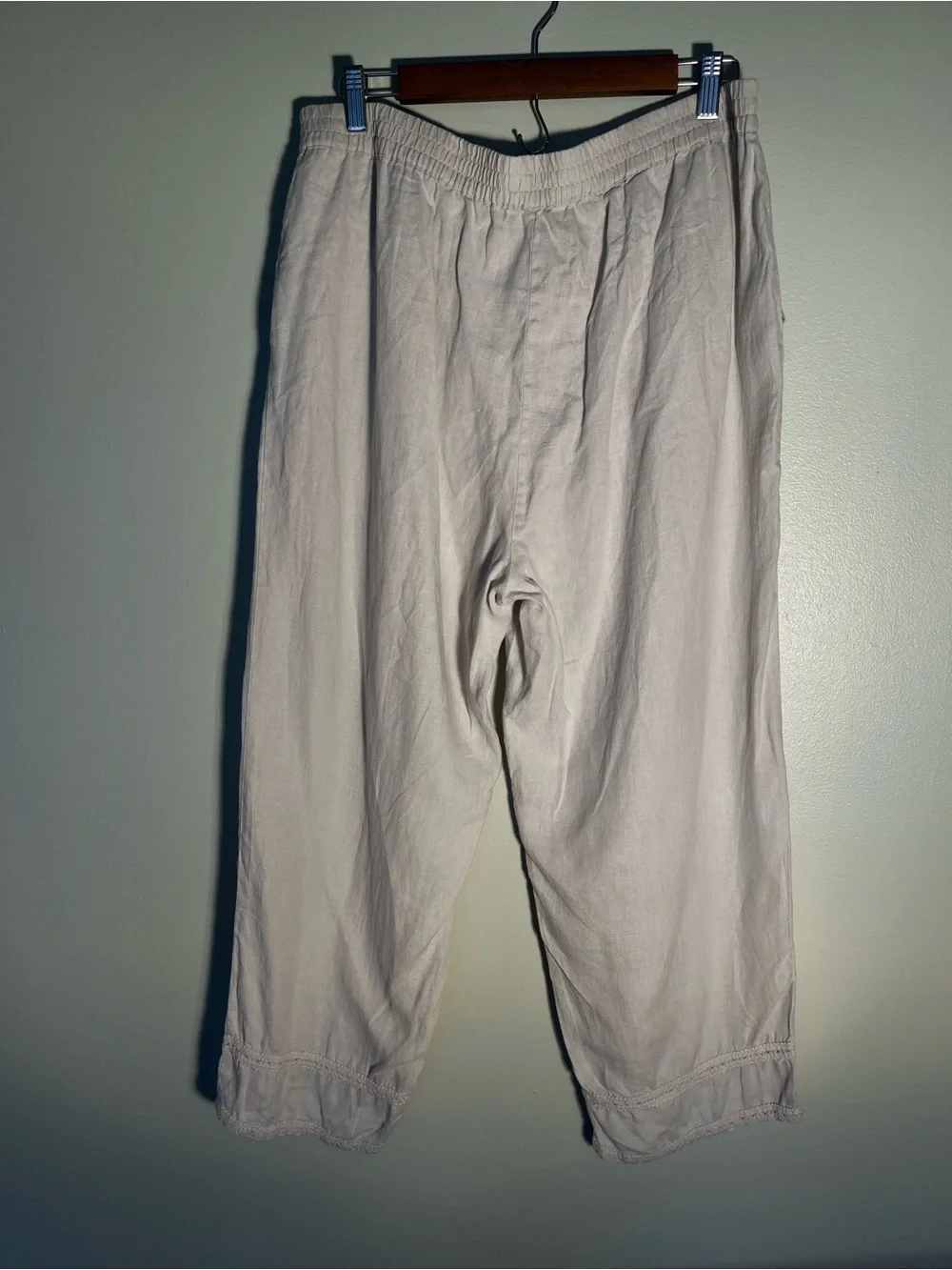 Crown & Ivy light tan Linen Cropped Pants Elastic Waist Trim Hem